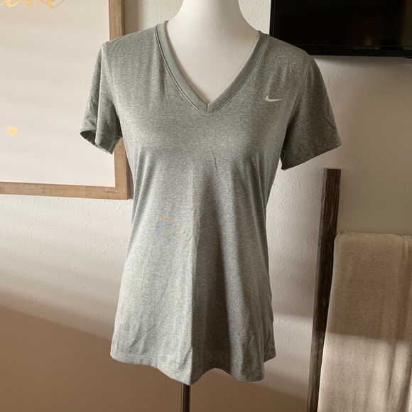 Nike Tops - NWOT - Nike Dri-Fit T